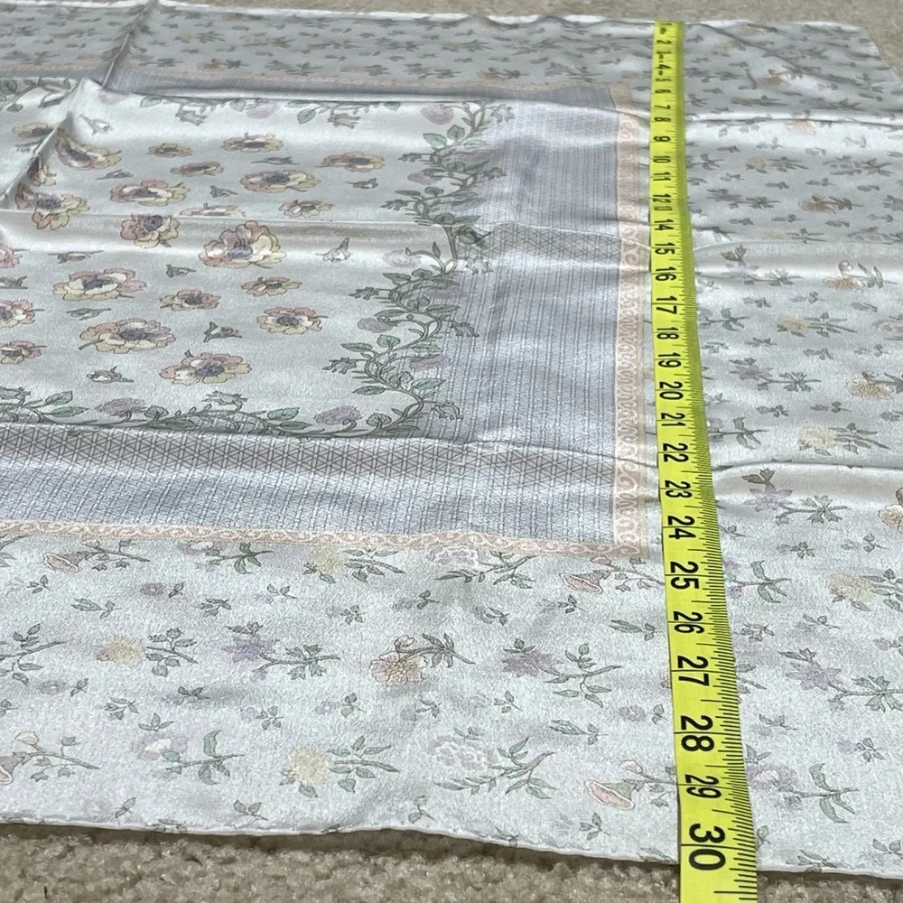Vintage Liz Claiborne 100% Silk 30x30 Square Scarf Grey Pink Pretty Ditsy Floral